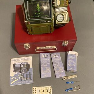 Fallout 76 Pip-Boy Model Kit with case. Assembled